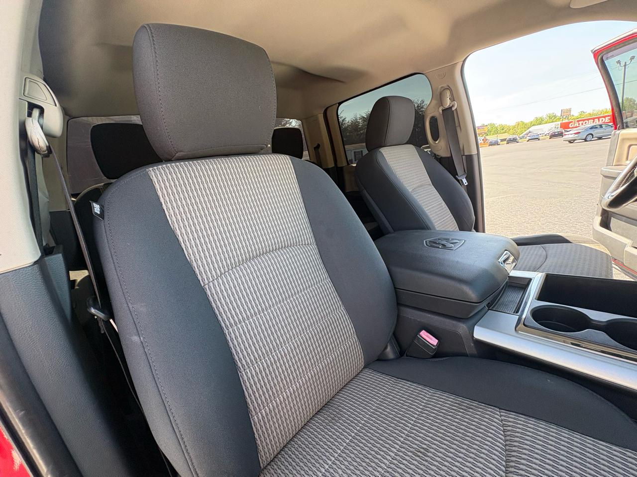 RAM 2500 SLT Crew Cab SWB 4WD 2012