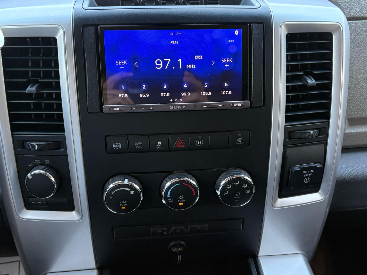 RAM 2500 SLT Crew Cab SWB 4WD 2012