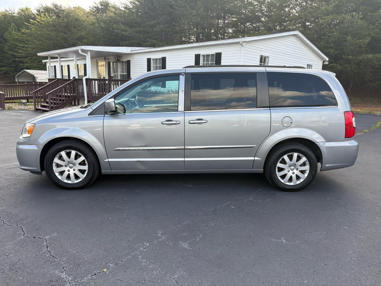 Chrysler Town & Country Touring 2016
