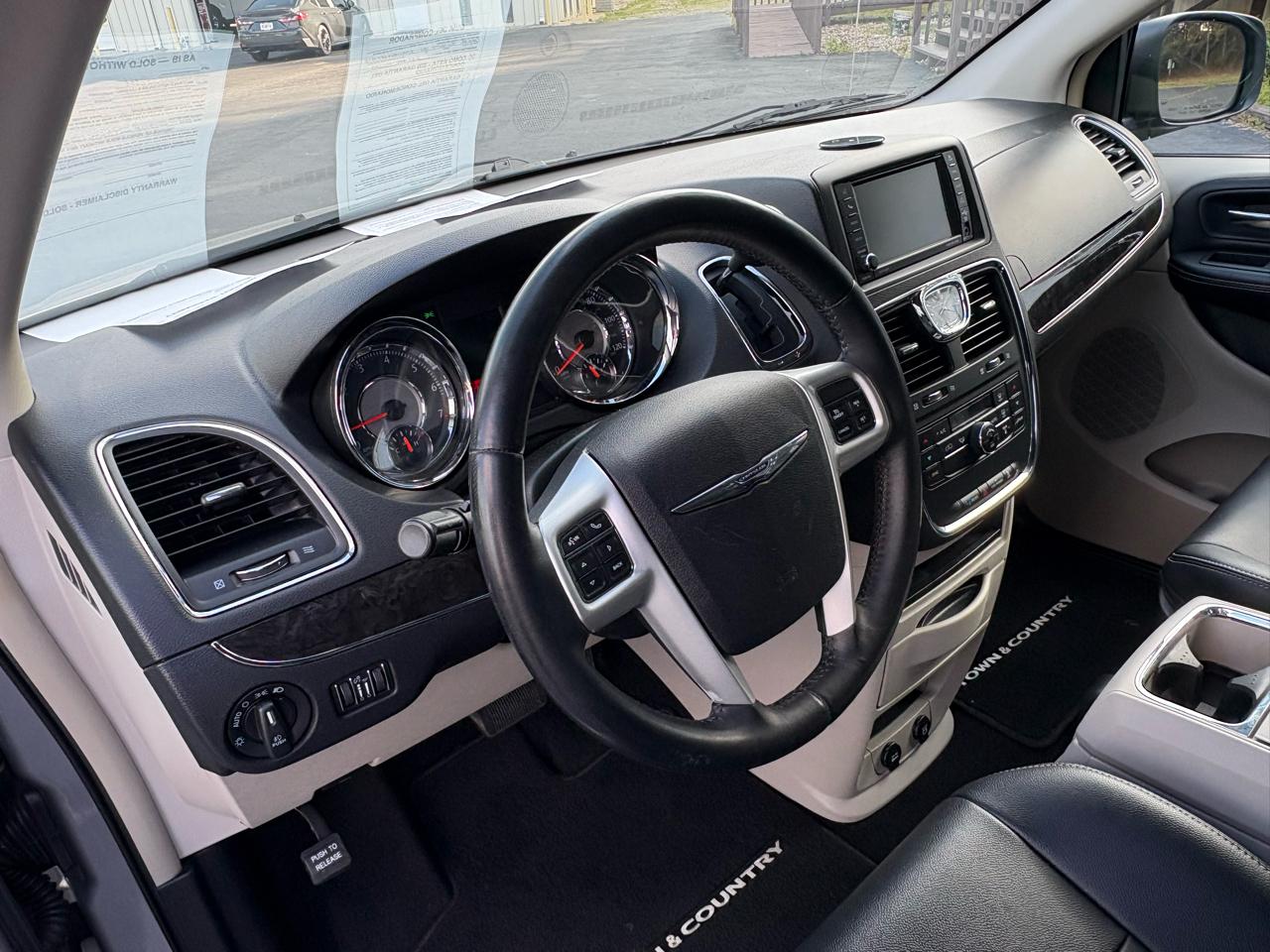Chrysler Town & Country Touring 2016