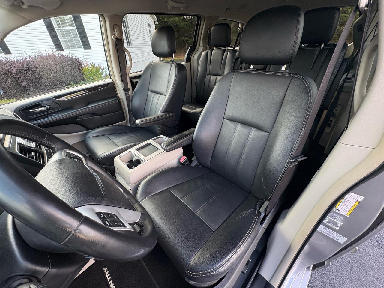 Chrysler Town & Country Touring 2016