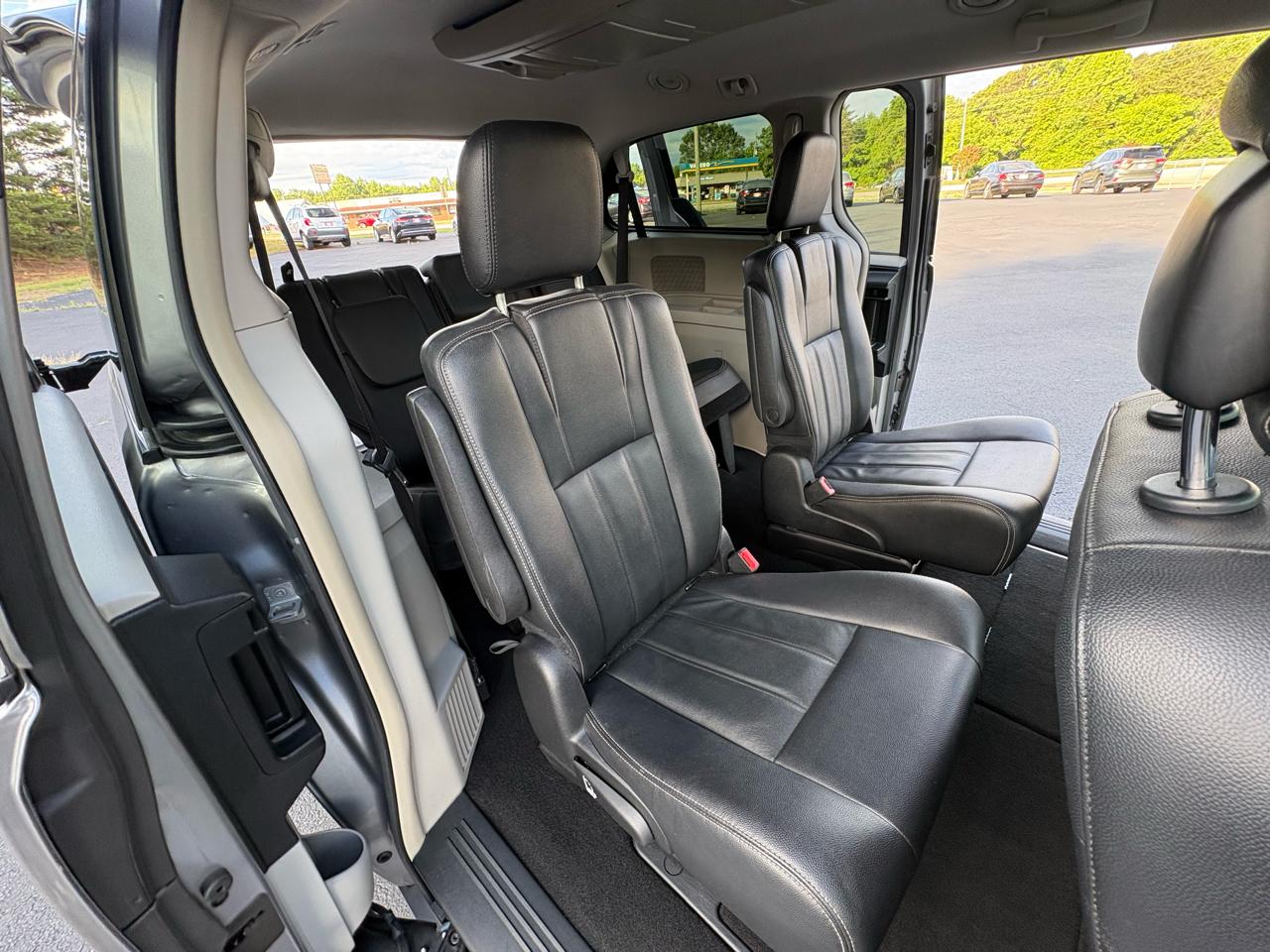 Chrysler Town & Country Touring 2016