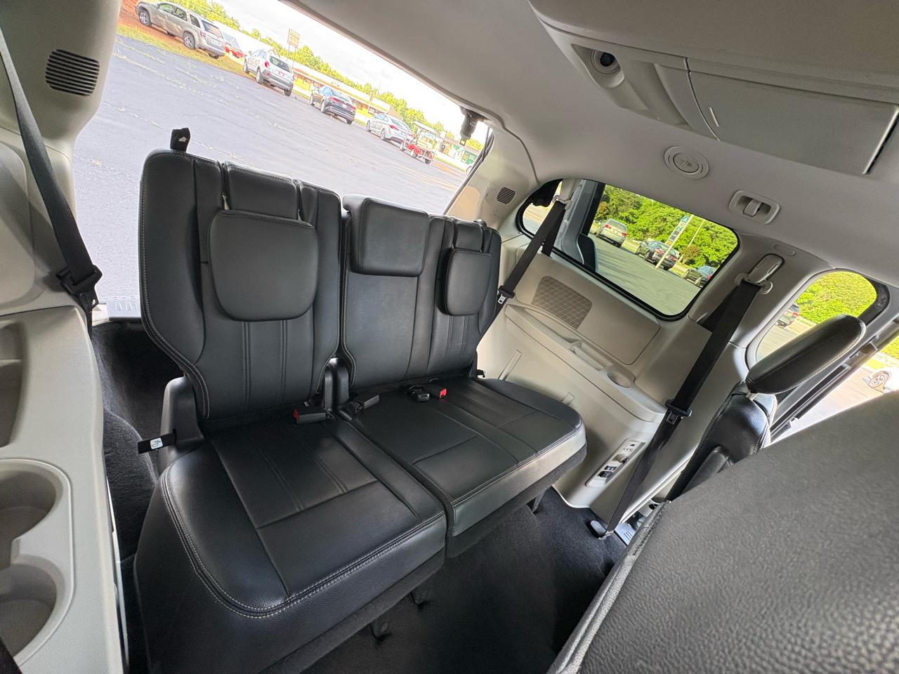 Chrysler Town & Country Touring 2016