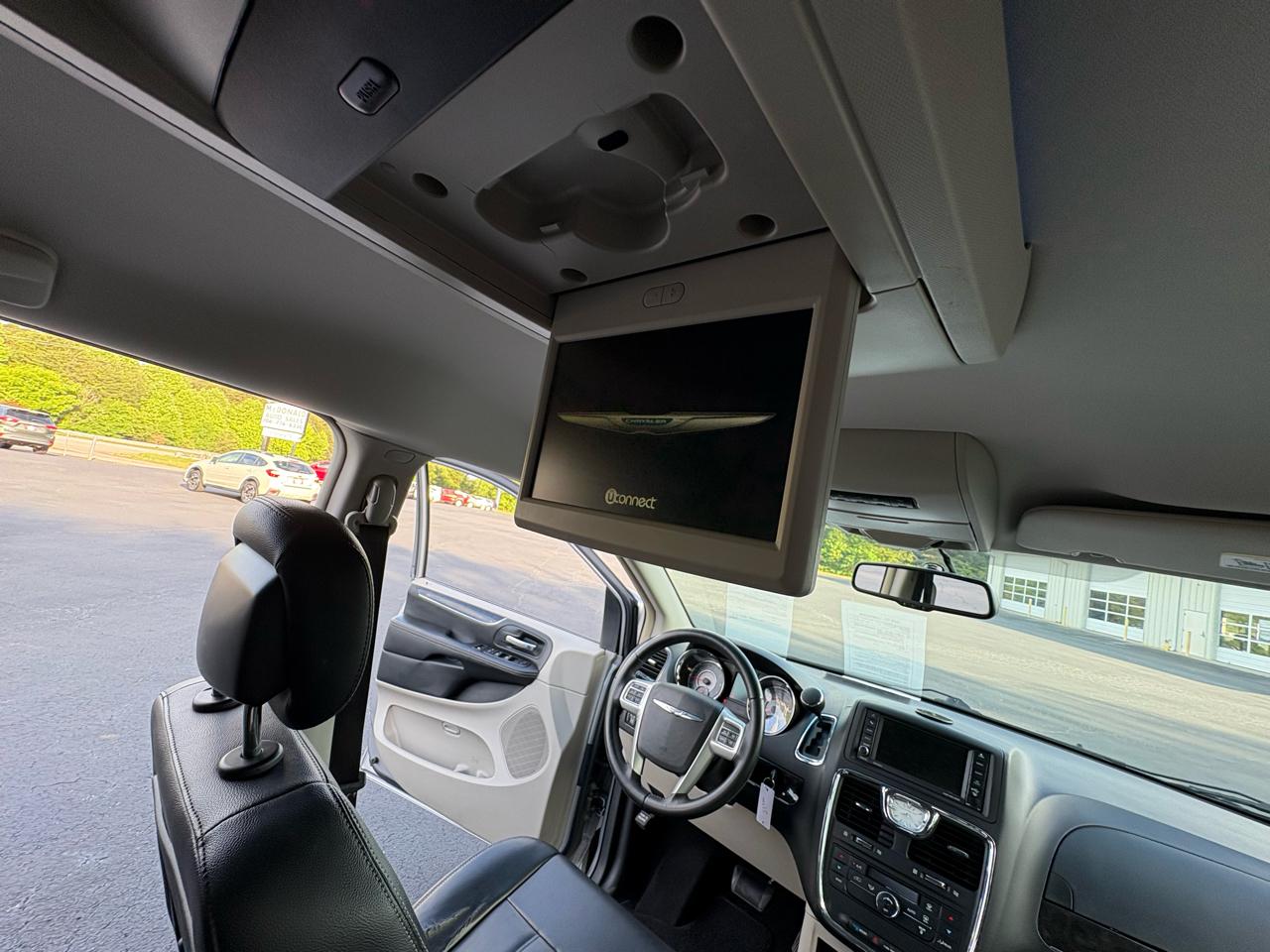 Chrysler Town & Country Touring 2016