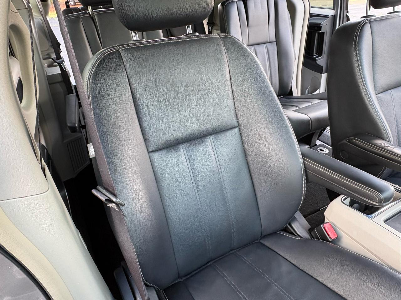 Chrysler Town & Country Touring 2016