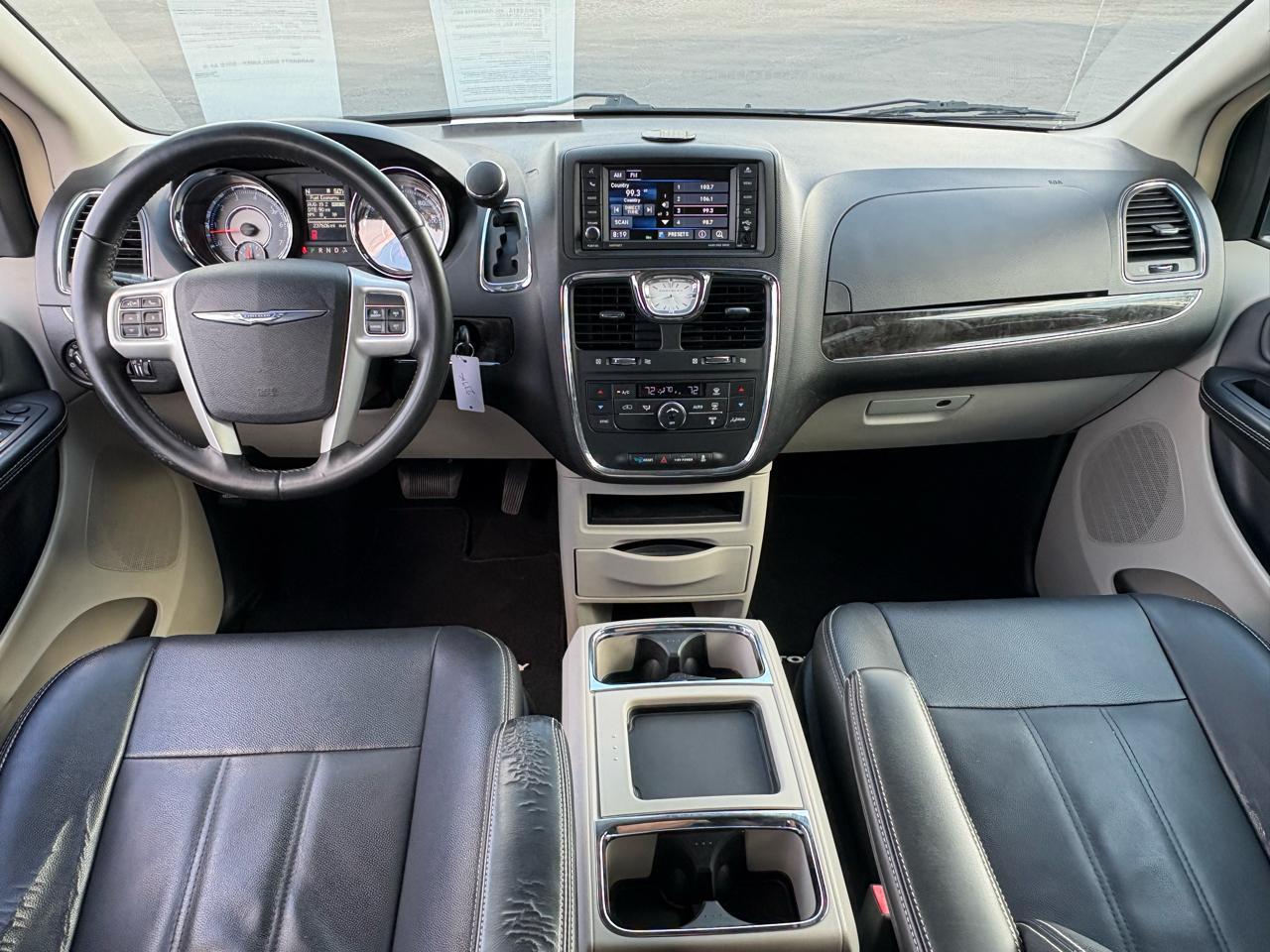 Chrysler Town & Country Touring 2016