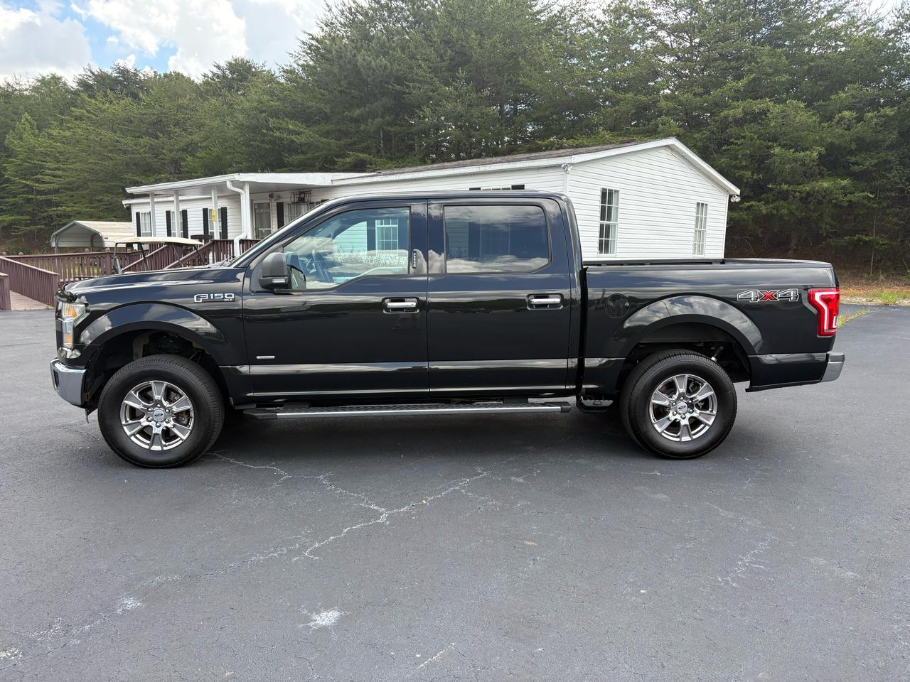 Ford F-150 XLT SuperCrew 5.5-ft. Bed 4WD 2015