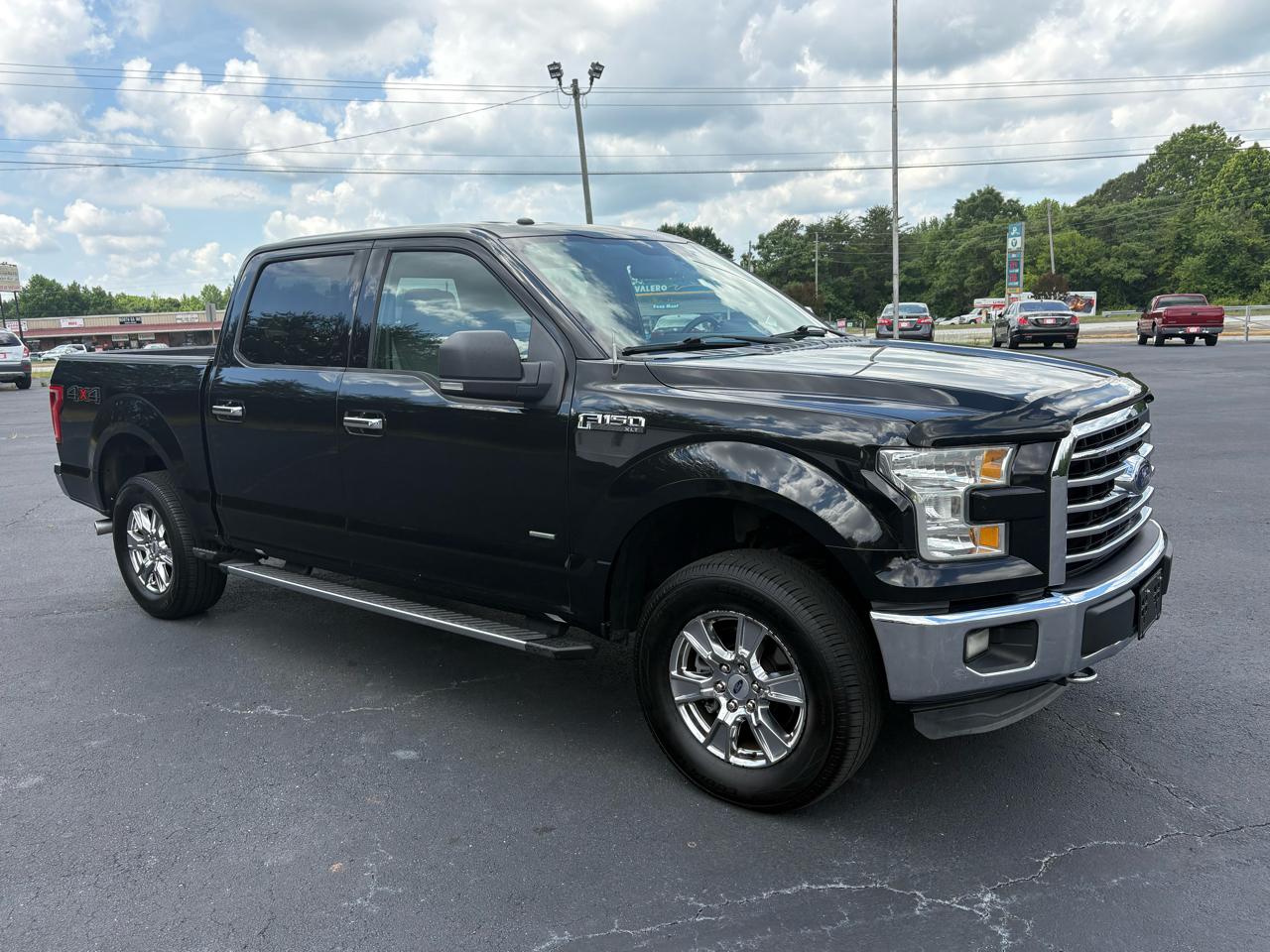 Ford F-150 XLT SuperCrew 5.5-ft. Bed 4WD 2015