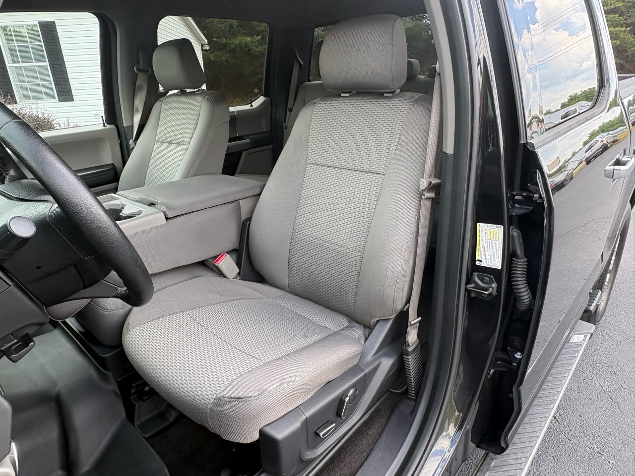 Ford F-150 XLT SuperCrew 5.5-ft. Bed 4WD 2015