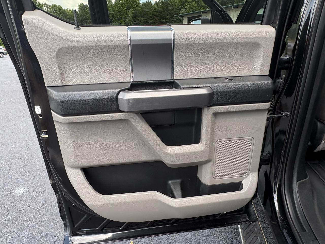 Ford F-150 XLT SuperCrew 5.5-ft. Bed 4WD 2015