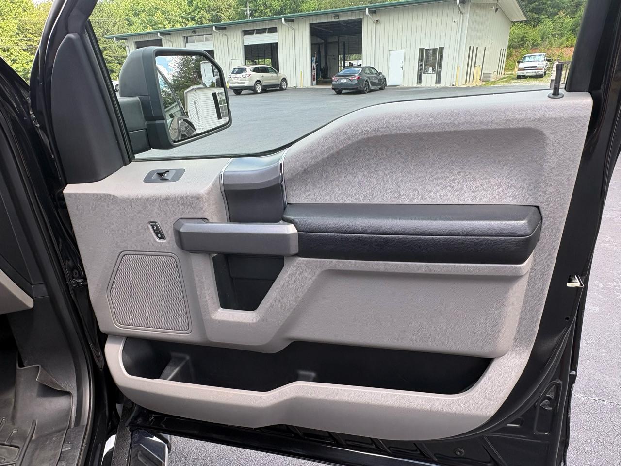 Ford F-150 XLT SuperCrew 5.5-ft. Bed 4WD 2015