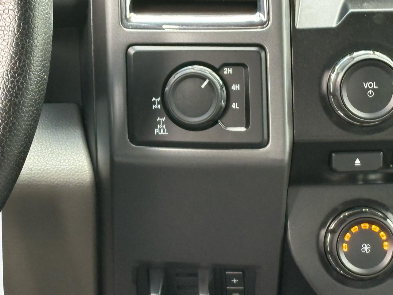 Ford F-150 XLT SuperCrew 5.5-ft. Bed 4WD 2015