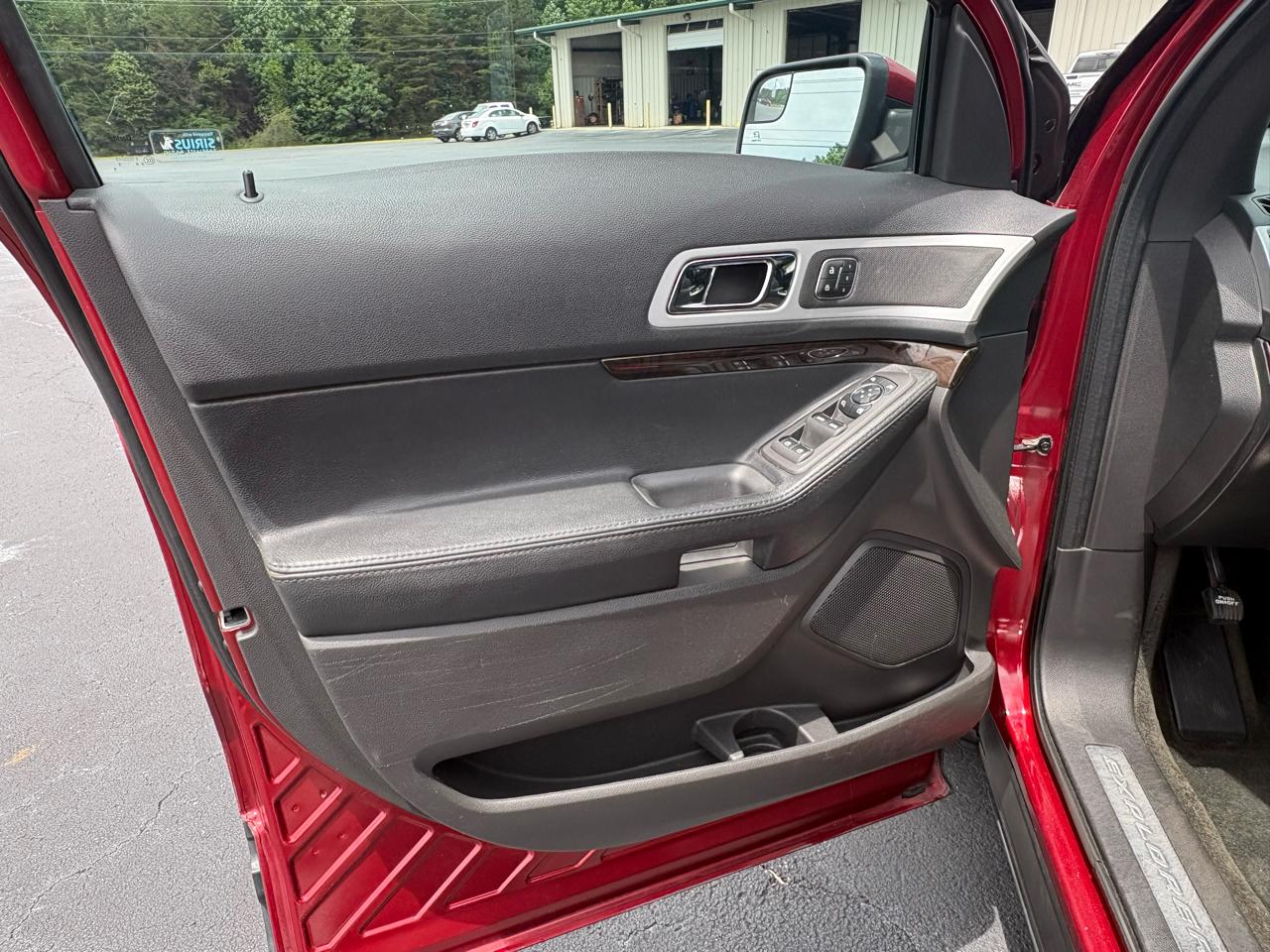 Ford Explorer Limited FWD 2014