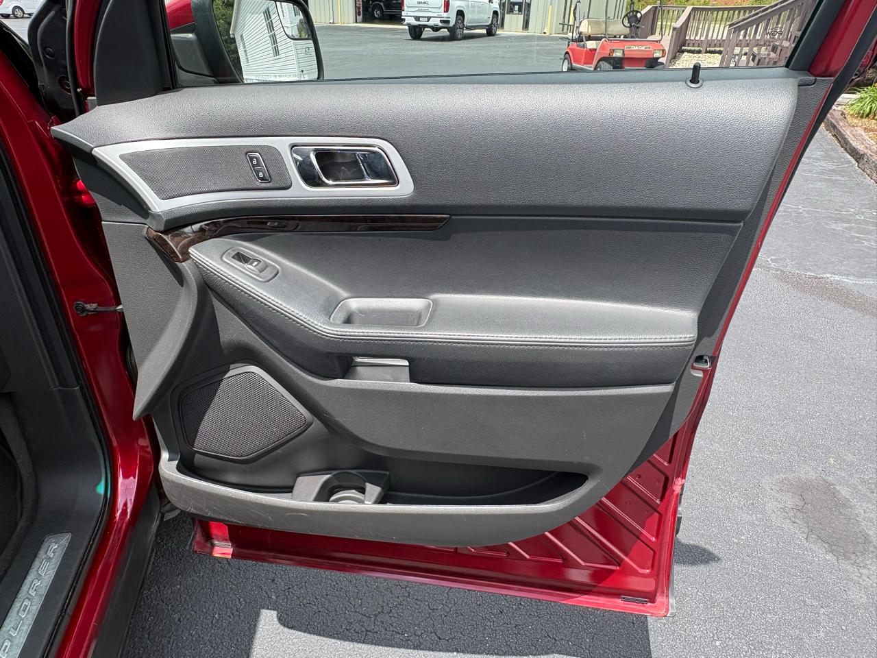 Ford Explorer Limited FWD 2014