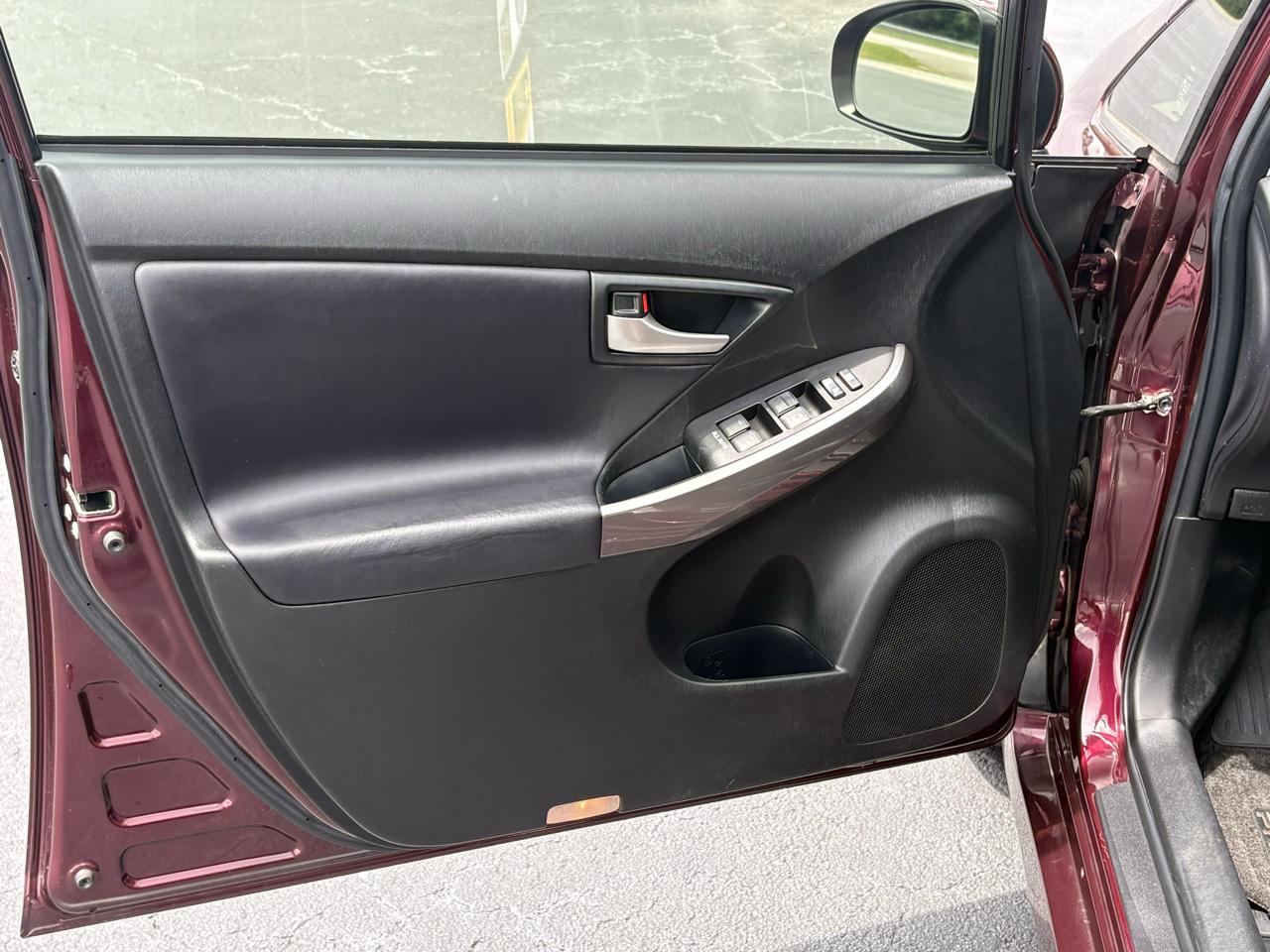 Toyota Prius  2013