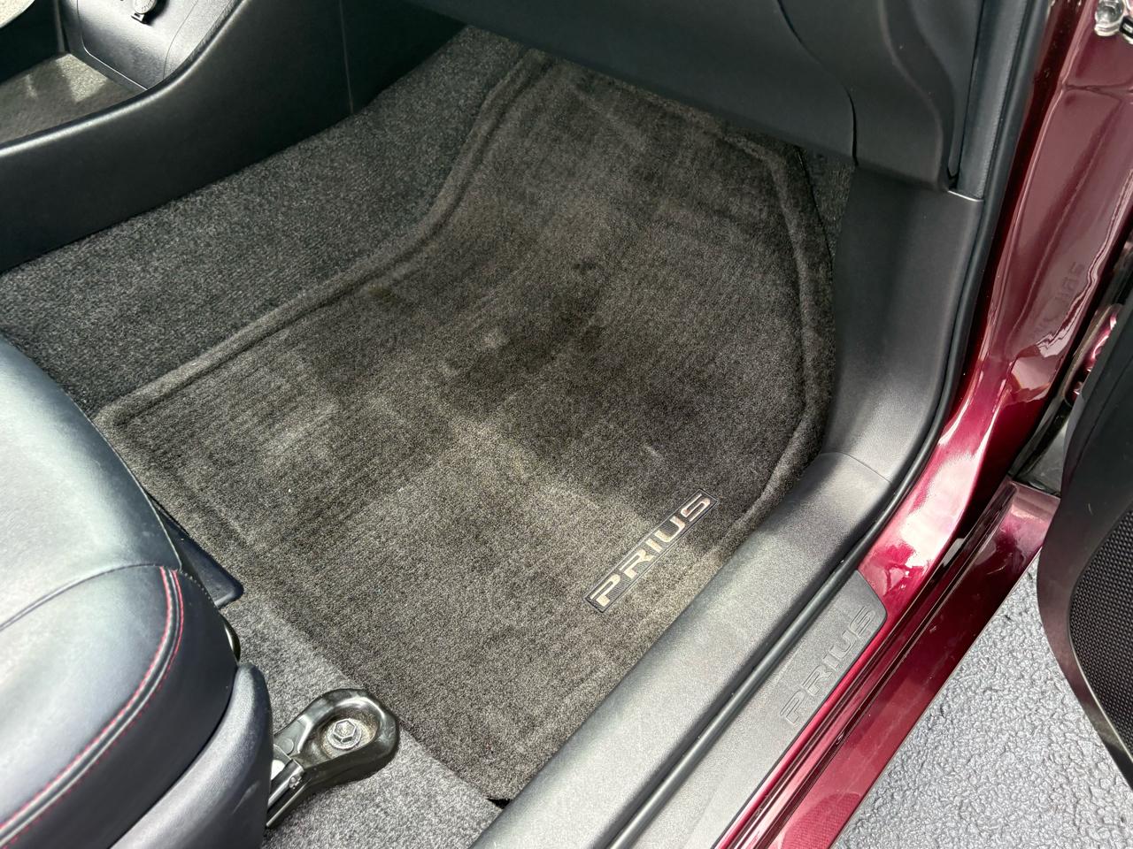 Toyota Prius  2013