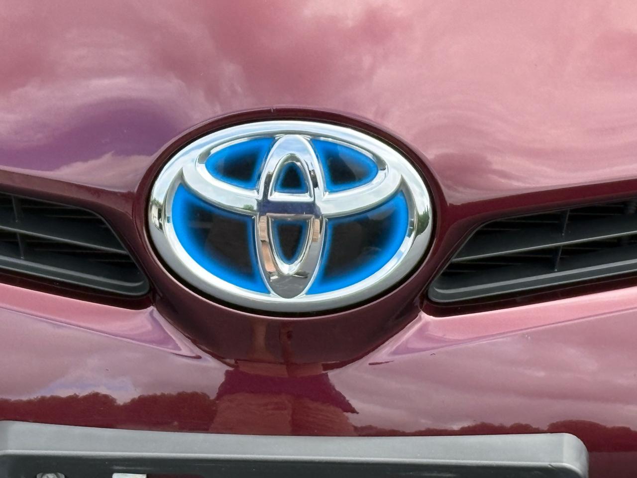 Toyota Prius  2013