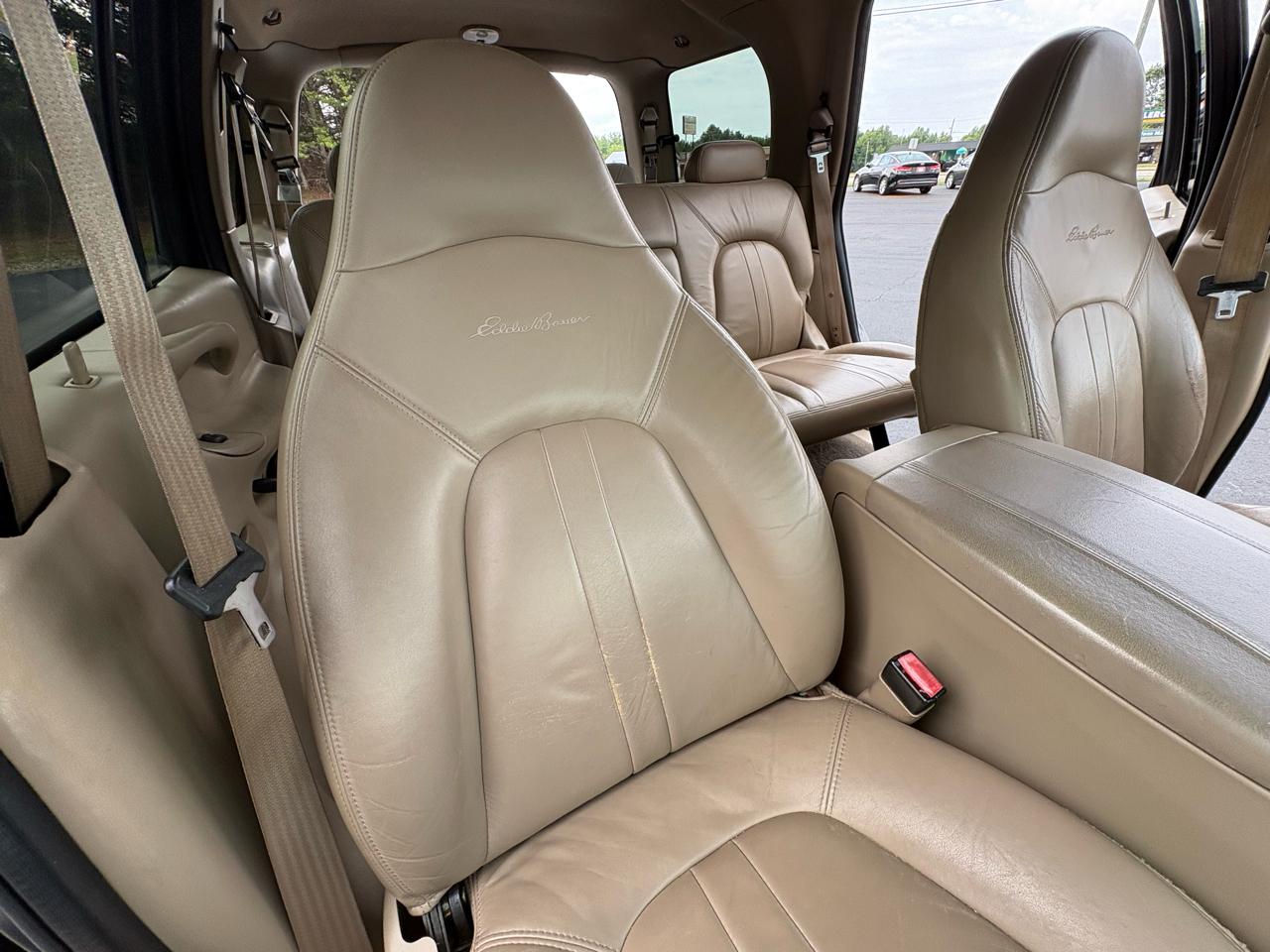 Ford Expedition Eddie Bauer 4WD 2001