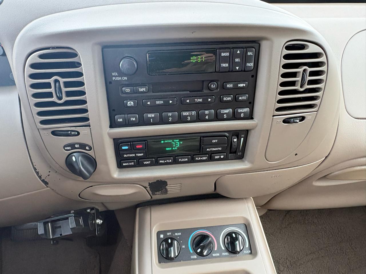 Ford Expedition Eddie Bauer 4WD 2001