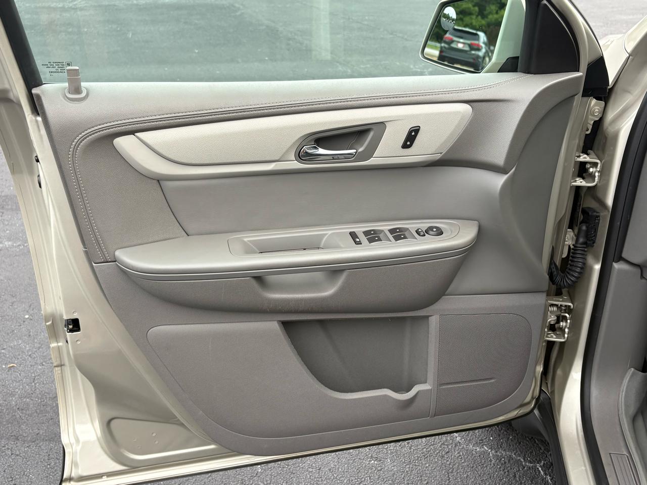 Chevrolet Traverse 1LT FWD 2014