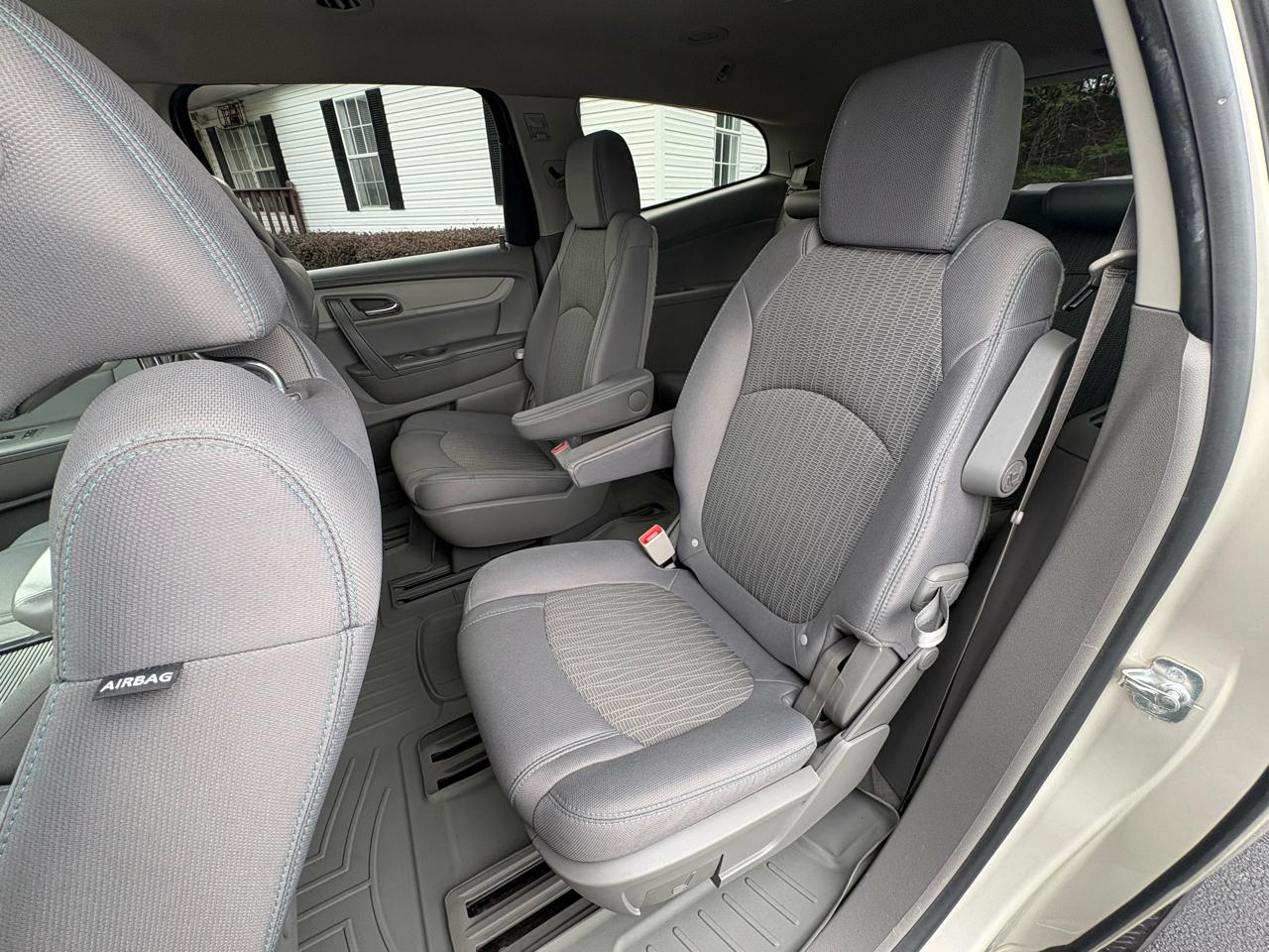 Chevrolet Traverse 1LT FWD 2014