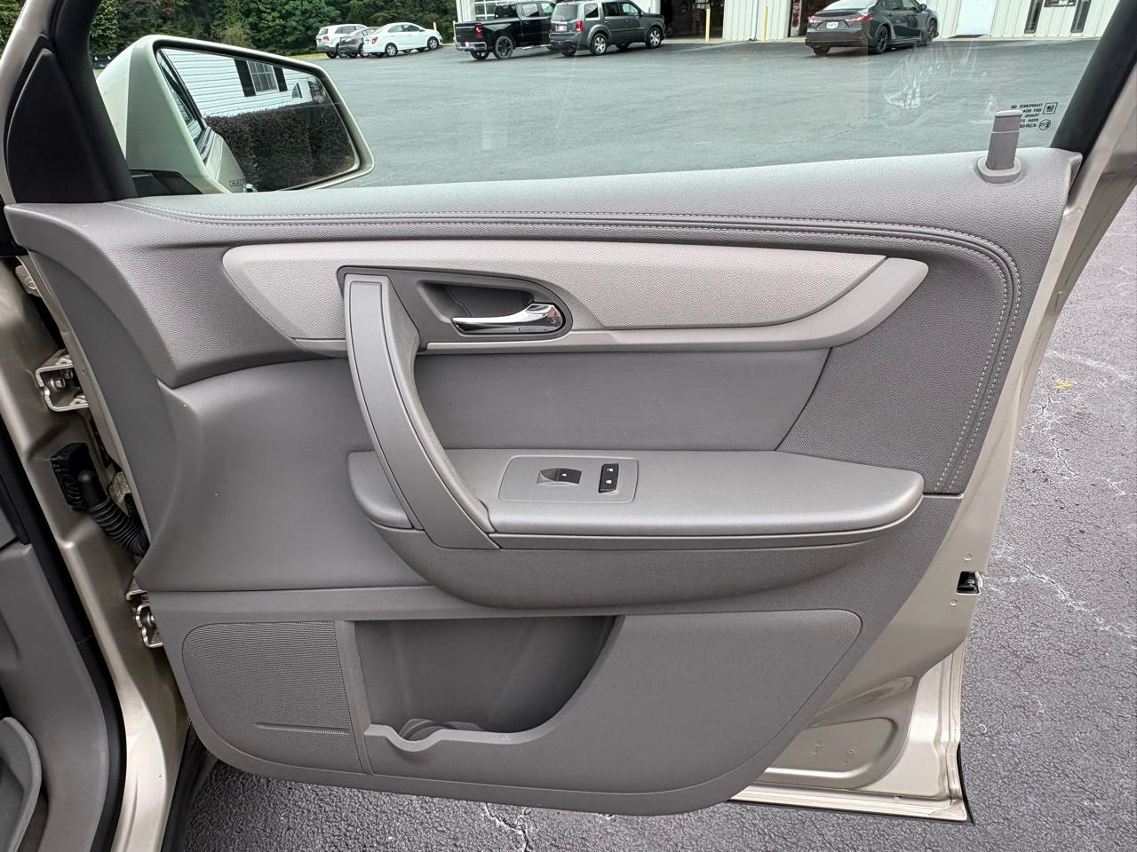 Chevrolet Traverse 1LT FWD 2014
