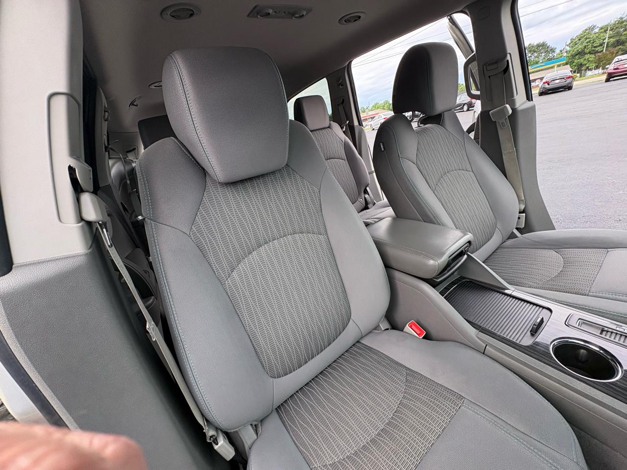 Chevrolet Traverse 1LT FWD 2014