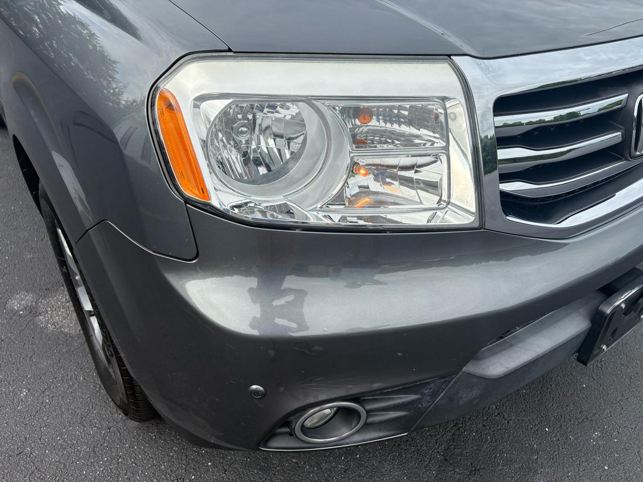 Honda Pilot Touring 4WD 5-Spd AT with DVD 2013