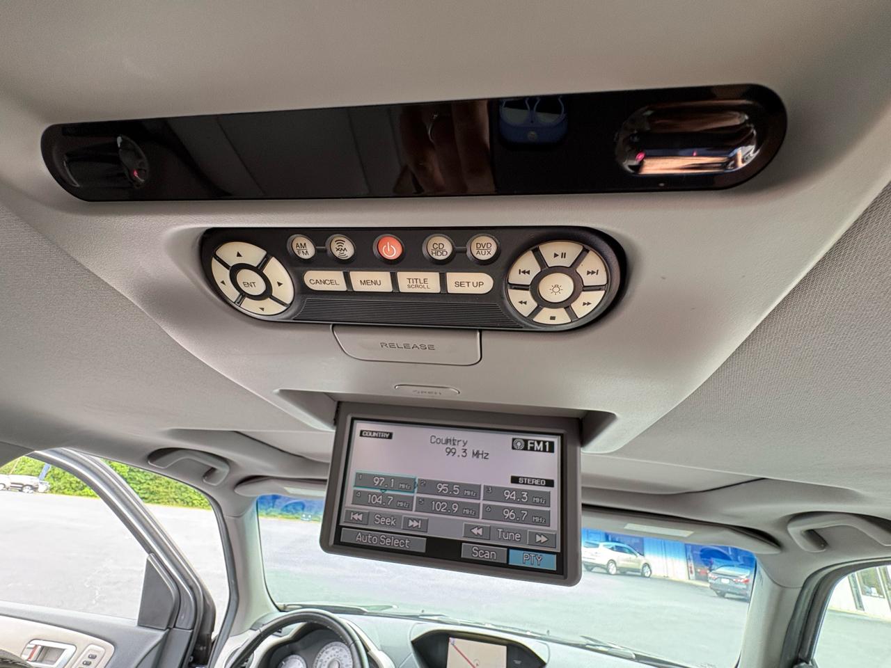 Honda Pilot Touring 4WD 5-Spd AT with DVD 2013