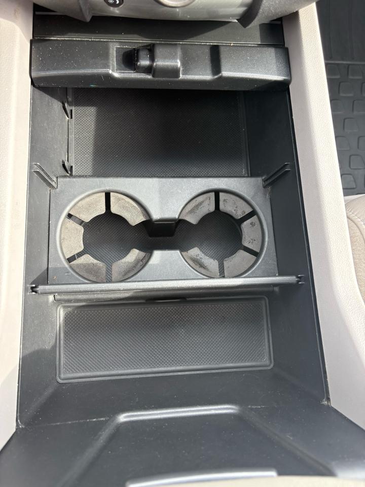 Honda Pilot Touring 4WD 5-Spd AT with DVD 2013