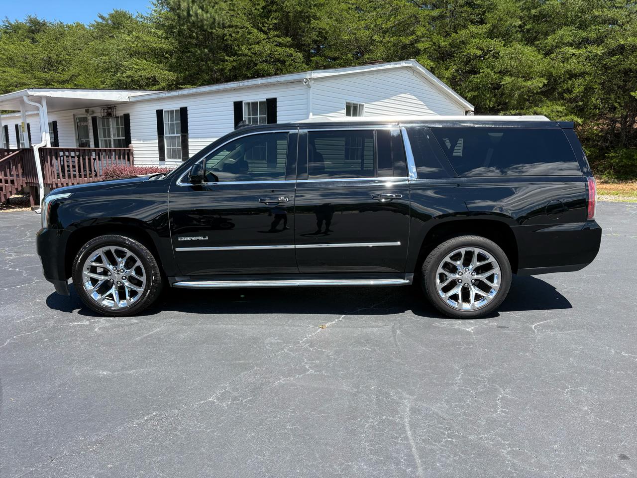 GMC Yukon XL Denali 4WD 2016