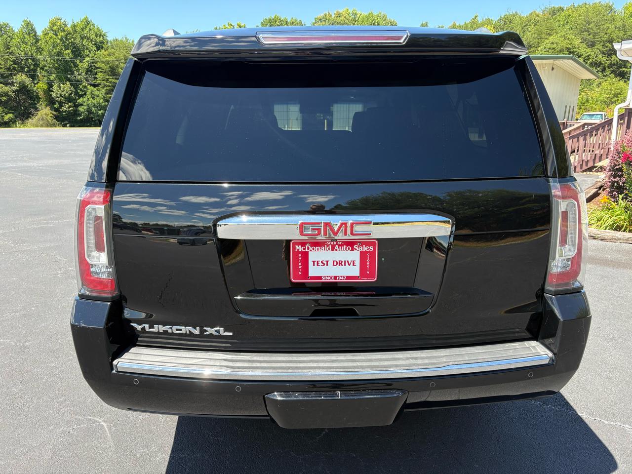 GMC Yukon XL Denali 4WD 2016