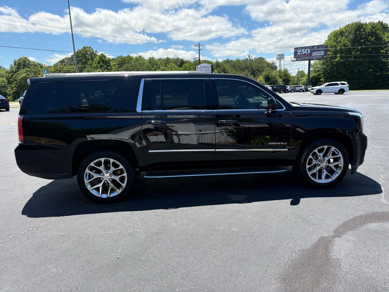 GMC Yukon XL Denali 4WD 2016