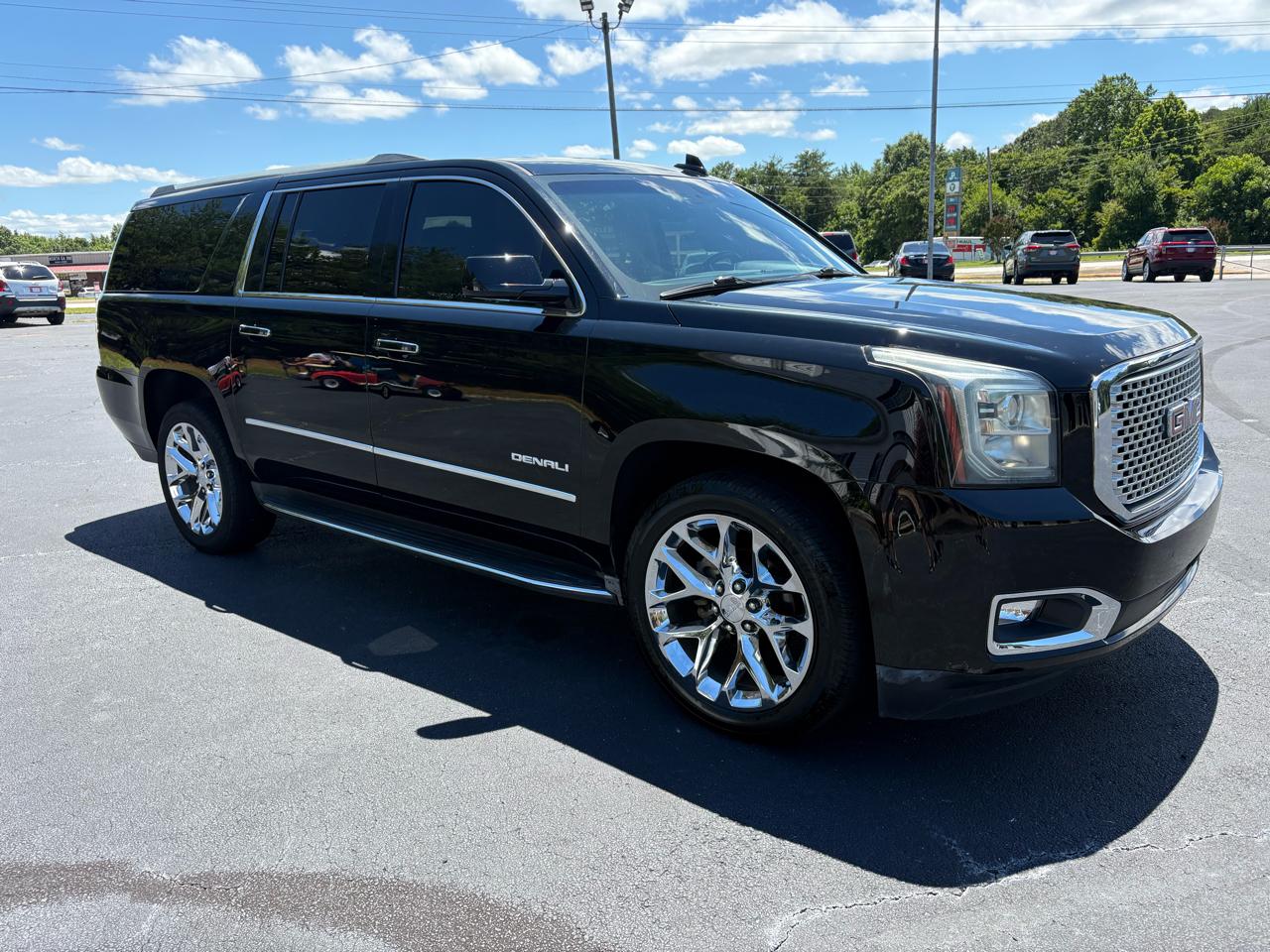 GMC Yukon XL Denali 4WD 2016