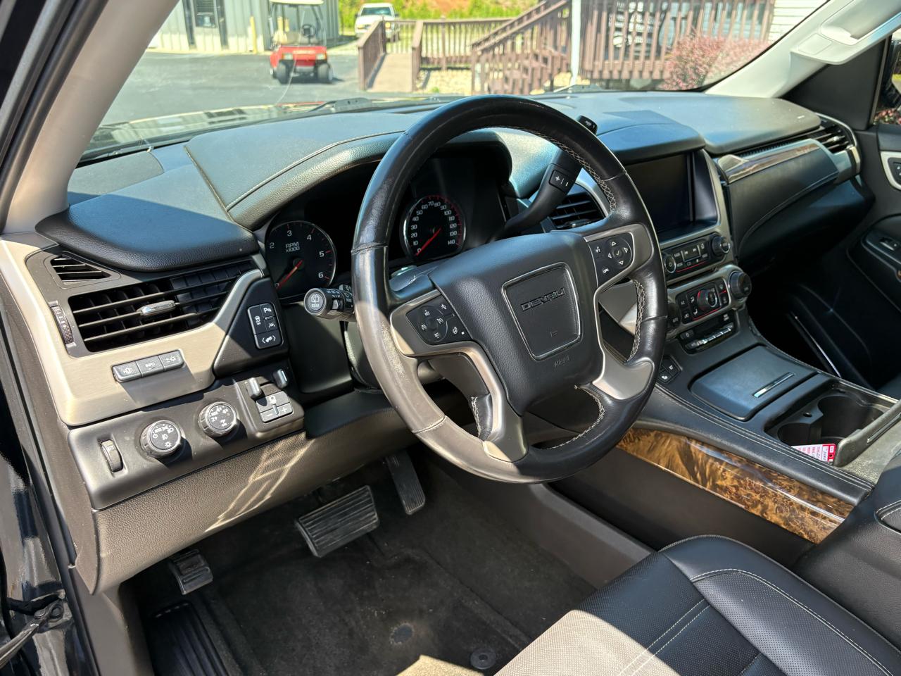 GMC Yukon XL Denali 4WD 2016