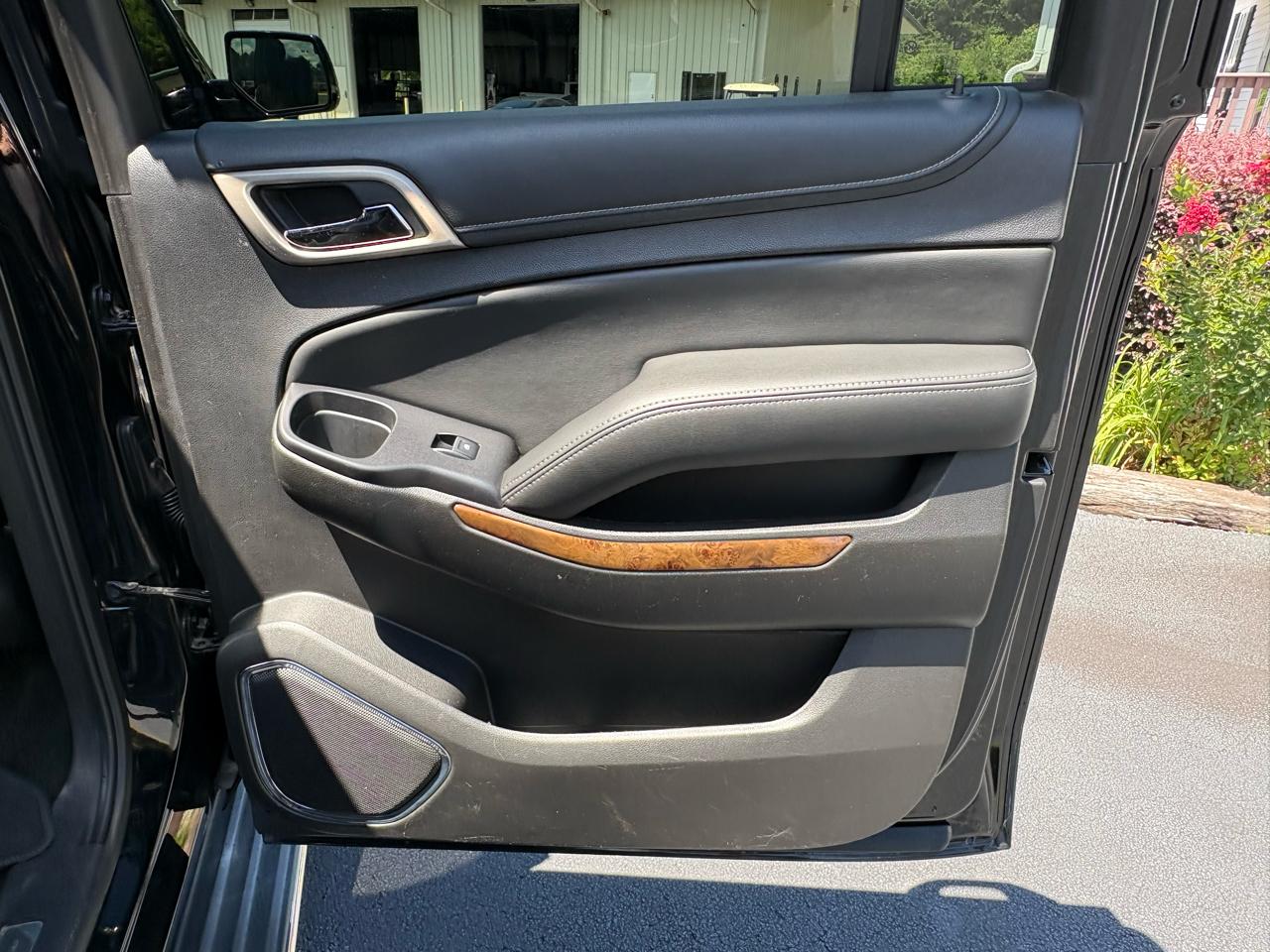GMC Yukon XL Denali 4WD 2016