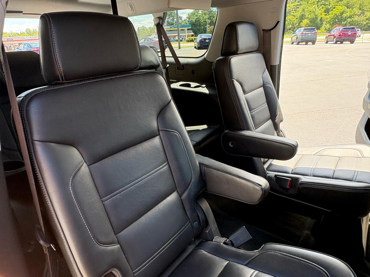 GMC Yukon XL Denali 4WD 2016