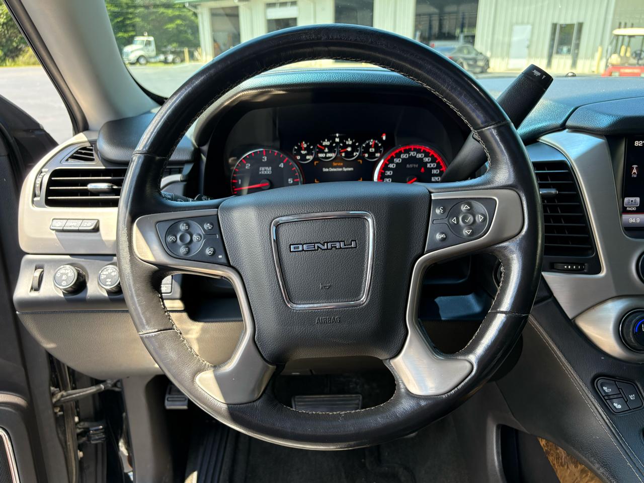 GMC Yukon XL Denali 4WD 2016