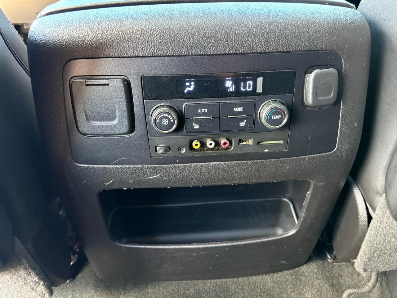 GMC Yukon XL Denali 4WD 2016