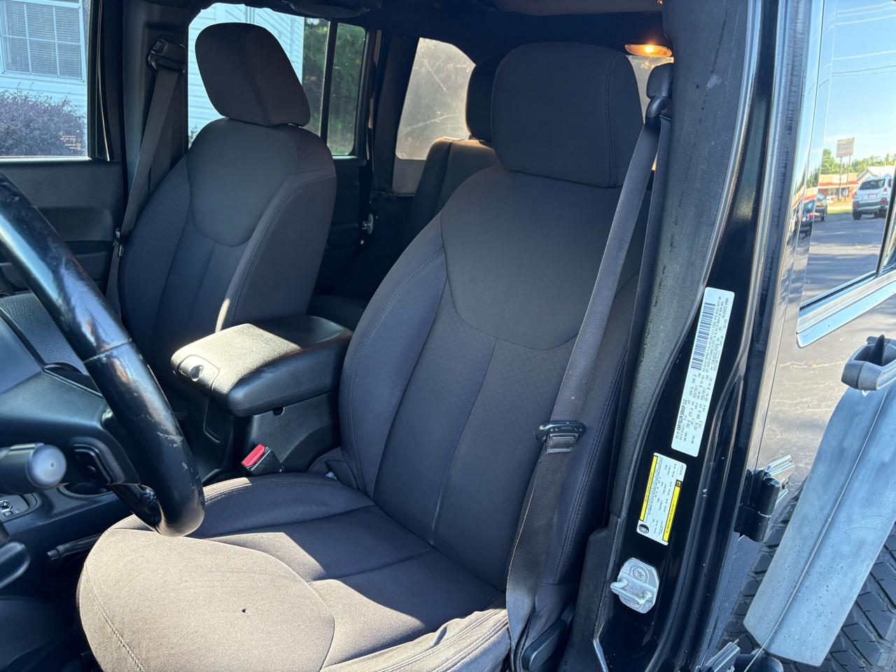 Jeep Wrangler Unlimited Sport 4WD 2014