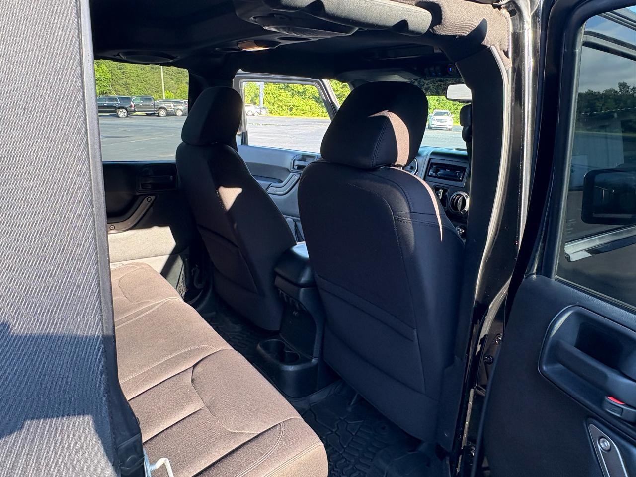 Jeep Wrangler Unlimited Sport 4WD 2014