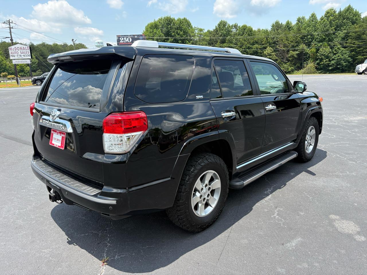 Toyota 4Runner SR5 2WD 2011