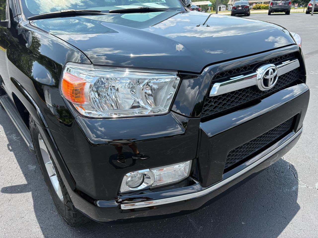 Toyota 4Runner SR5 2WD 2011