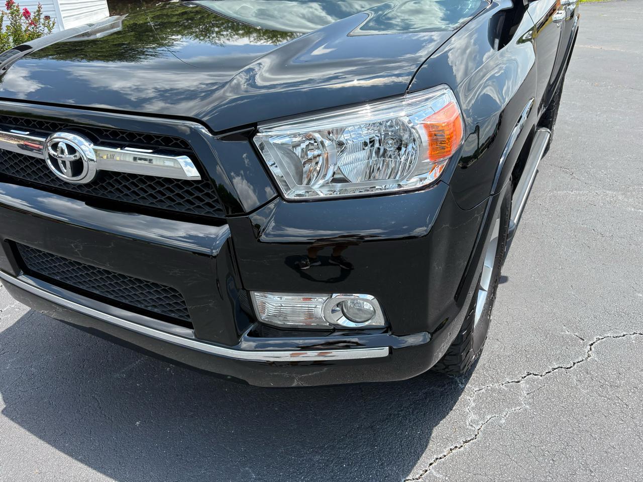 Toyota 4Runner SR5 2WD 2011