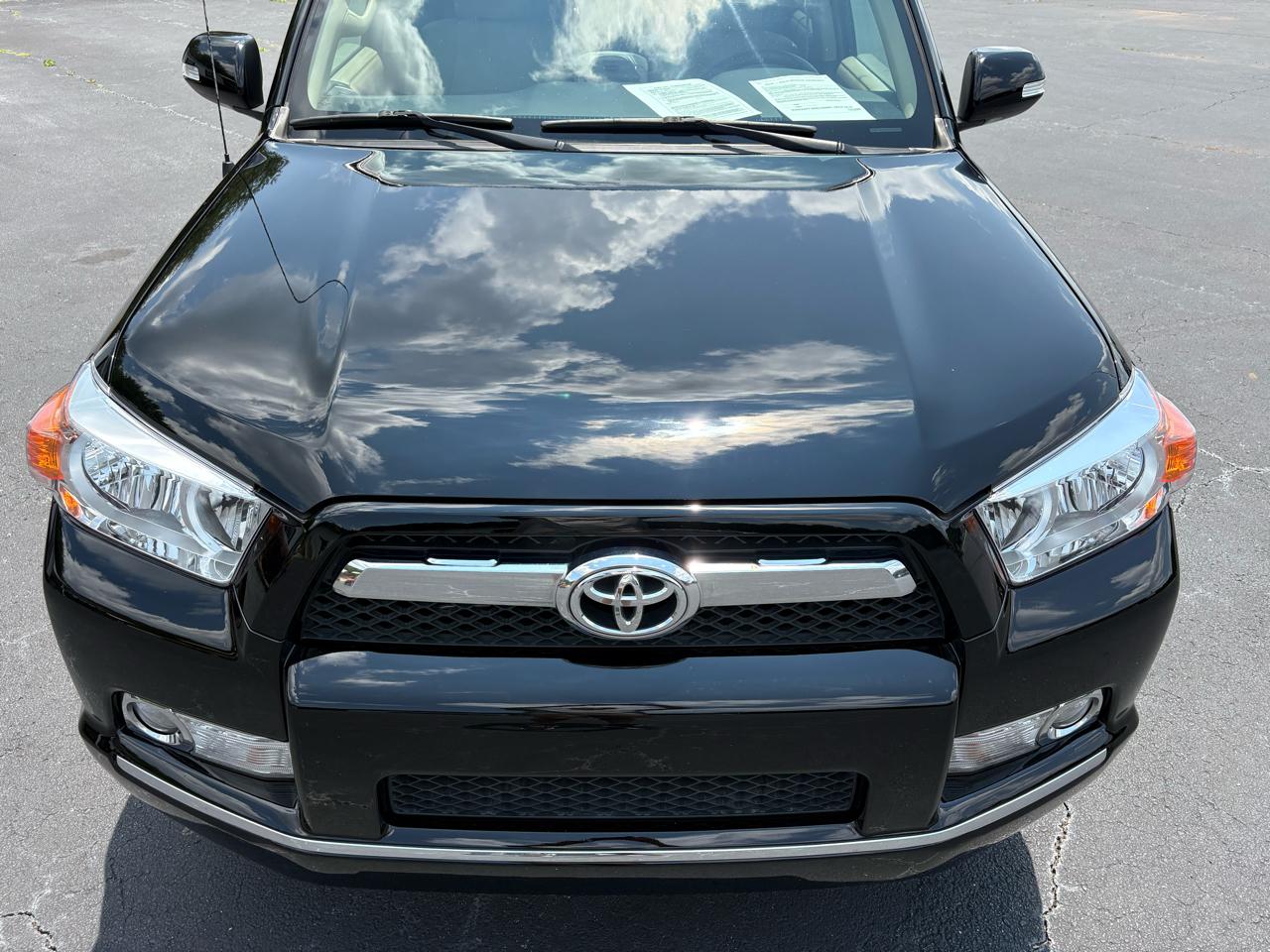 Toyota 4Runner SR5 2WD 2011