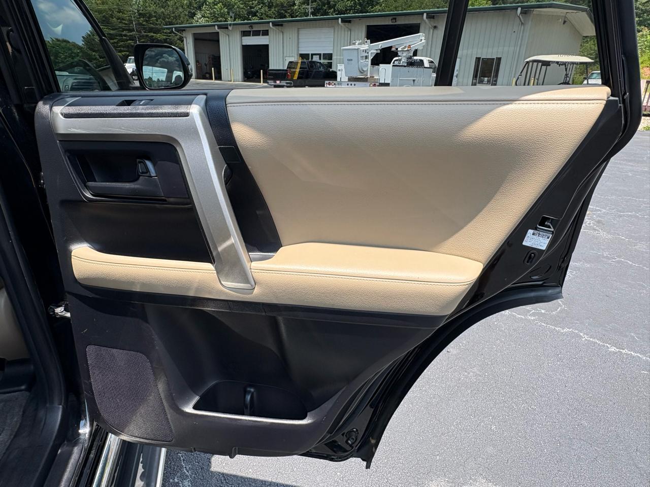 Toyota 4Runner SR5 2WD 2011