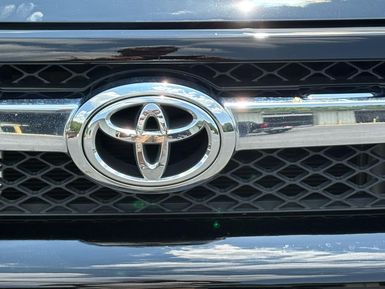 Toyota 4Runner SR5 2WD 2011