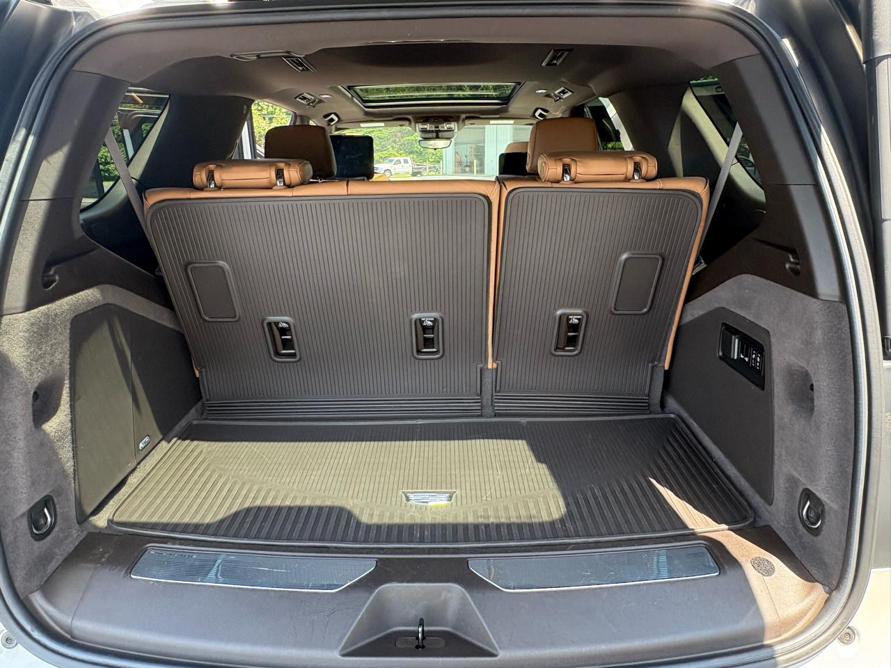 Cadillac Escalade Premium Luxury AWD 2021
