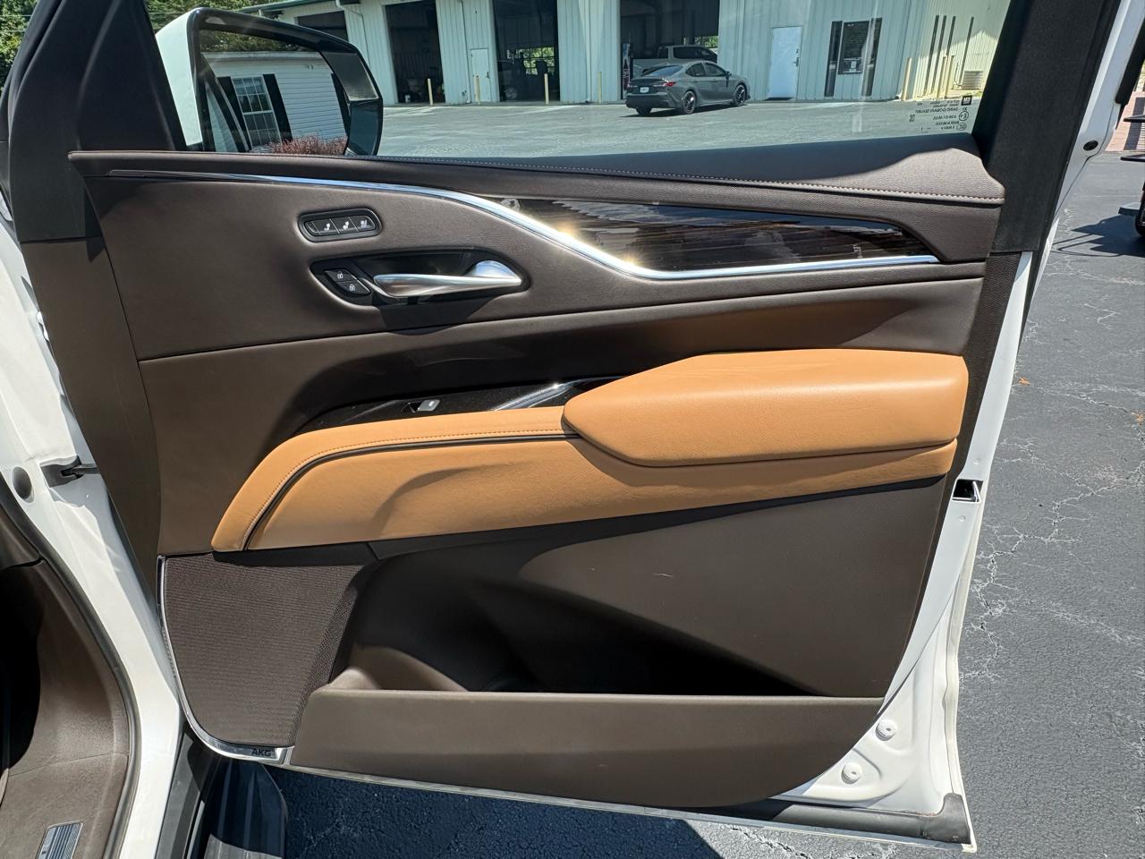 Cadillac Escalade Premium Luxury AWD 2021
