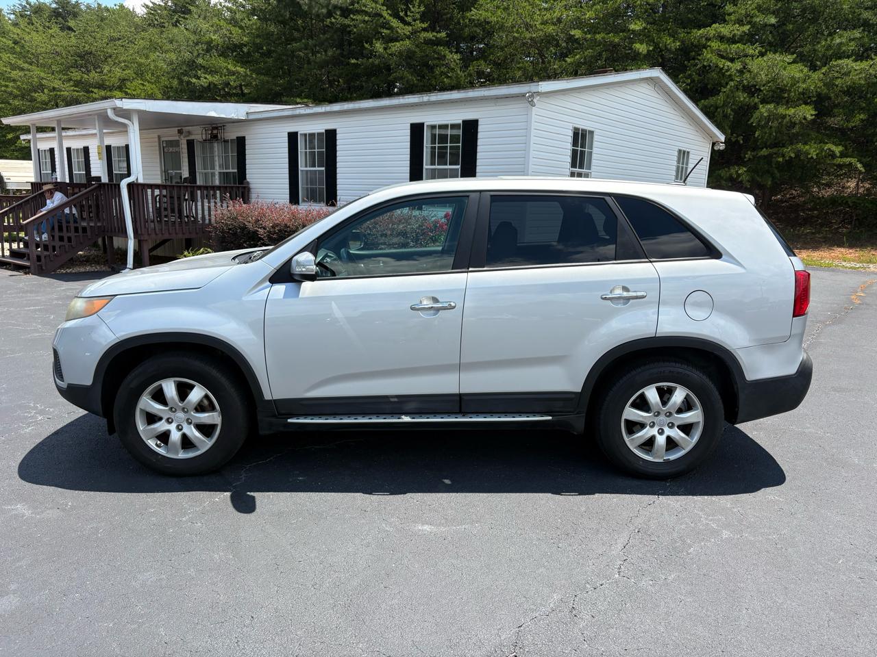 Kia Sorento LX 2WD 2011